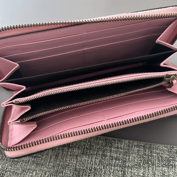 GUCCI wallet - Picture 6 of 6